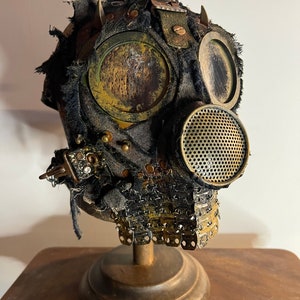 Wasteland Raider Gas Mask