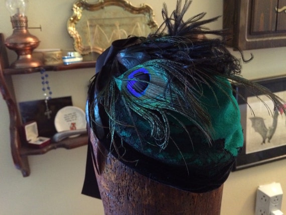 Absinthe Peacock perch hat