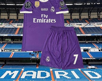 Temporada 2016 - 2017 Camiseta visitante del Real Madrid Cristiano Ronaldo No 7 Camiseta morada retro Liga de Campeones Kit de camiseta de fútbol de manga larga corta