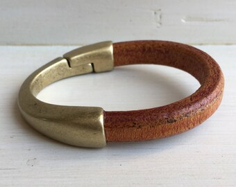 Thick COGNAC brown leather cuff BRACELET half leather, half metal magnetic antique BRASS clasp bracelet