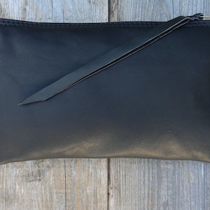 The Xlg Zipper Pouch in Black