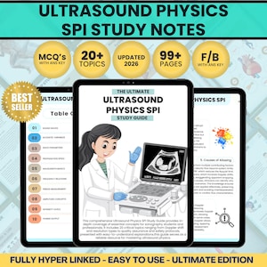 Könnte beinhalten: Eine weiße Keramik-Tasse mit schwarzem Henkel und dem Text "But First, Coffee" in fetter, schwarzer Schrift. Die Tasse steht vor einem verschwommenen Hintergrund. Die Tasse ist etwa 10 cm hoch.