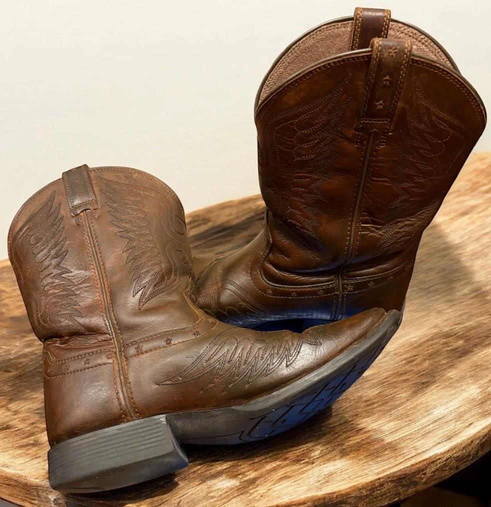 Ariat: Bottes, Vestes, Chemises et Plus | Achetez Maintenant