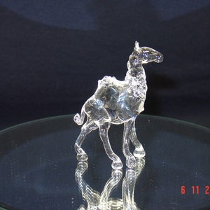 small glass camel image 1