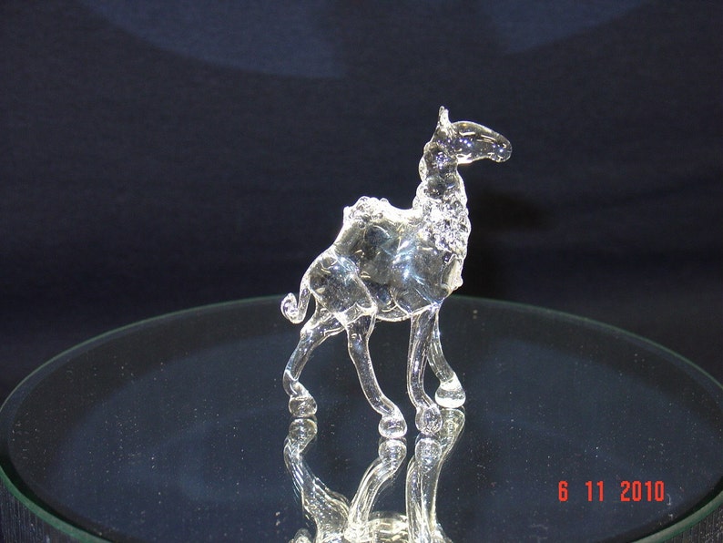 small glass camel image 1