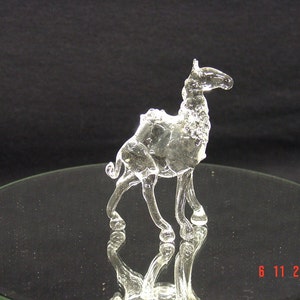 small glass camel image 2