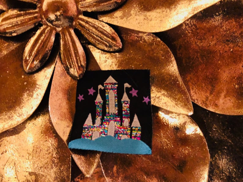 your logoartwork high density DAMASK weave fabric tags USA supplier complimentary artwork 1000 custom woven labels