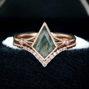 Vintage Kite Cut Moss Agate Engagement Ring 14K Rose Gold Wedding Ring Set Of 2Pcs Anniversary Ring Moissanite Ring Bridal Ring For Her