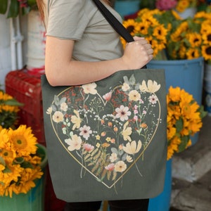 Wildflower Heart Tote Bag Floral Heart Shoulder Cute Bag for School Work Large Grocery Market Reusable Garden Nature Library Bag Gift Her