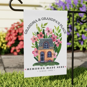 Custom Grandma and Grandpa Gifts, Personalized Garden & House Banner Flag, Grandma and Grandpa&#39;s House Gift, Grandparent Gifts, Housewarming