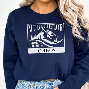 Mt Bachelor Oregon Sweatshirt, Bend Oregon Sweatshirt, Pacific Northwest Hiking Mountain Sweater Tshirt Tee Shirt Gift, Bend Oregon State T