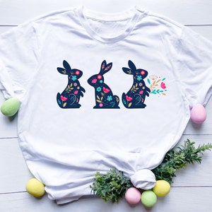 Cute Floral Bunny Shirt, Bunny Easter T-Shirt Flower Spring Shirt Easter Bunny Tshirt Gift for Her Cute Easter Tee Easter Flower Girls Bunny