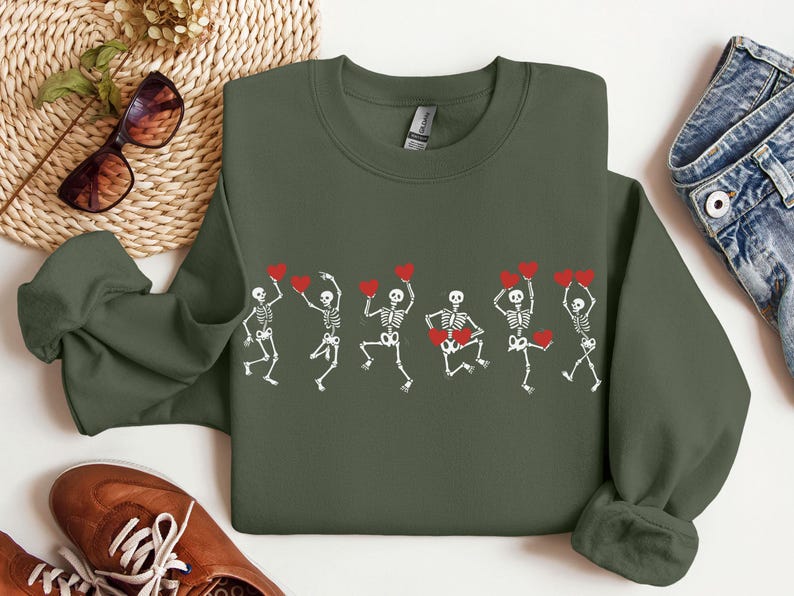 Sweat squelette Saint-Valentin, chemise coeurs squelettes dansants, t-shirt drôle de Saint-Valentin, cadeau d'amour mignon pour les vacances, ras du cou pour femme, tendance Military Green