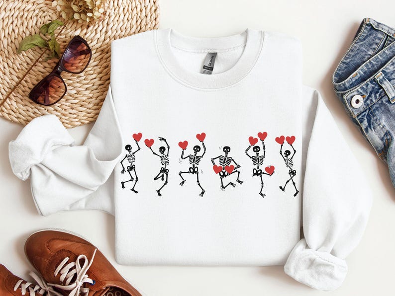 Sweat squelette Saint-Valentin, chemise coeurs squelettes dansants, t-shirt drôle de Saint-Valentin, cadeau d'amour mignon pour les vacances, ras du cou pour femme, tendance White