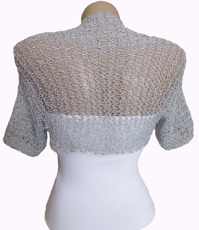 Gebreide zilveren bolero bolero voor bruiloft, fijn brokaat metallic jasje met halve mouwen, zomerse stranddisco-cover-up afbeelding 3