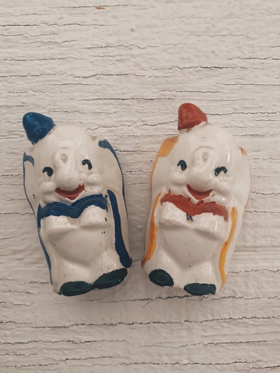 Vintage Dumbo Salt and Pepper Shakers Blue Red Yellow Dumbo Etsy