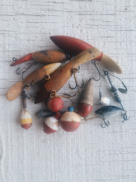 Fishing Pack Vintage Fishing Lure, Hooks, Lot Paper Pack Forest