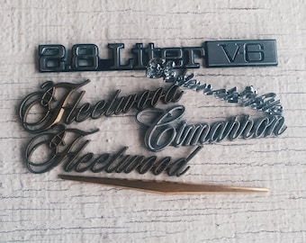 Vintage Car Emblem, good ornament, Cadillac, fleetwood emblem, Cadillac emblem, metal, steampunk supplies, gadgets, metal parts car