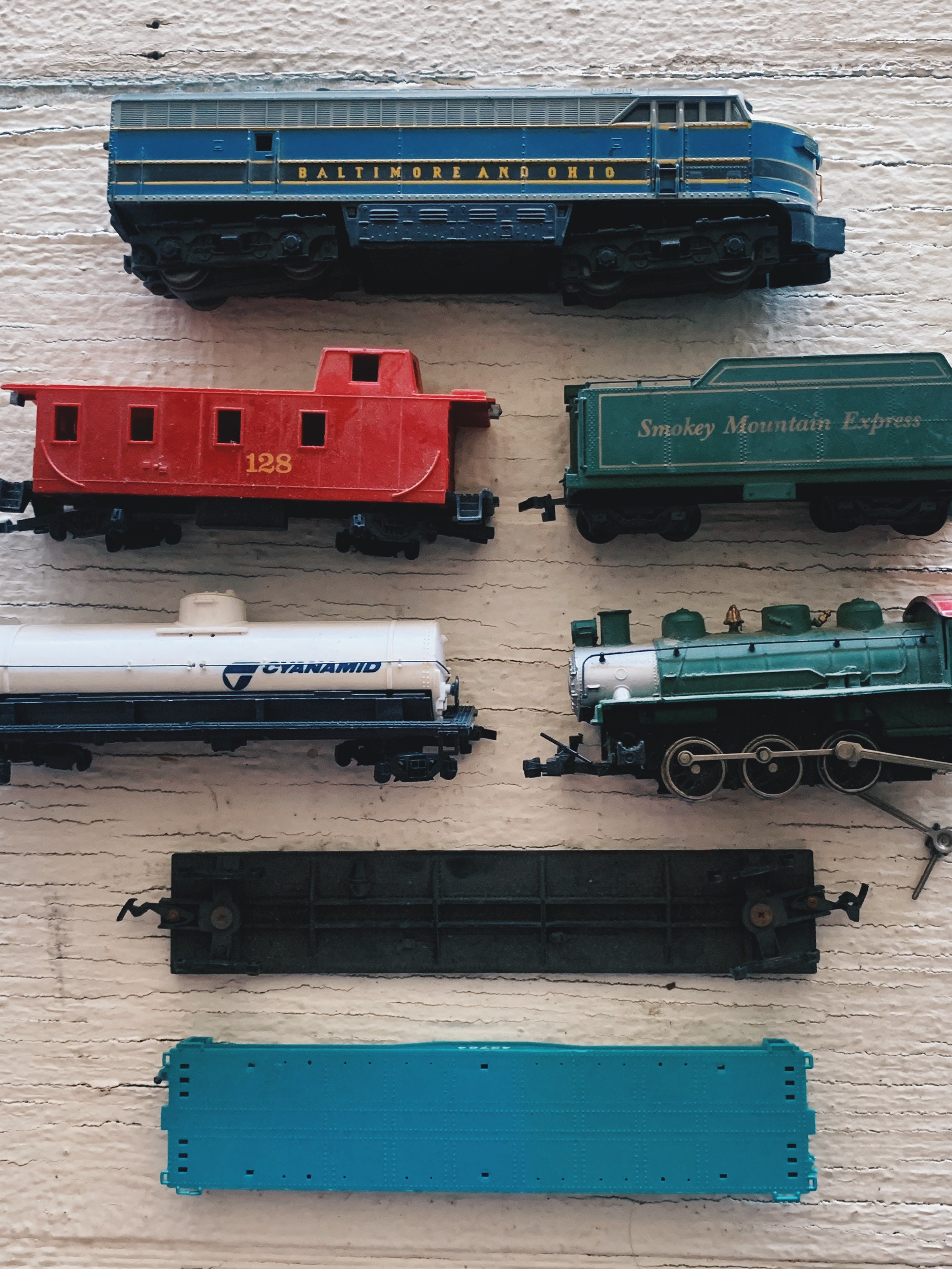 Vintage Bachmann Train Pack HO Scale Train, Engine, Tempo, Railroad