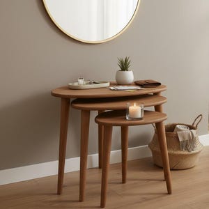 Set di 3 tavolini impilabili in legno massello, tavolino moderno di metà secolo, tavolini rotondi per soggiorno, tavolino da caffè piccolo, color noce