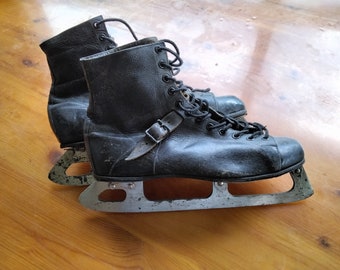 12 PAIRS Original New Antique Dutch Ice Skates Seasonal Decorations Trophies 