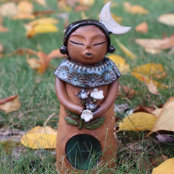Handmade Ceramics Forest Shaman, Curandera, Medicine woman,Altars and Shrines, Altar Decor, Incense Cone Holder
