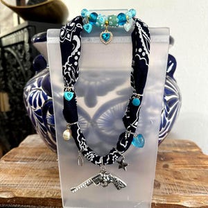 Western Bandana Necklace and Bracelet Set, Cowgirl Bandana Charm Set, Equestrian Bandana Jewelry Set, Horse-Themed Bandana Jewelry Set