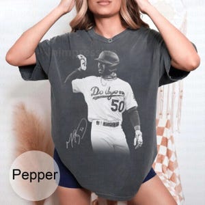 Vintage 90s Mookie Betts Graphic Tee Sports Fan T-Shirt Christmas Gift