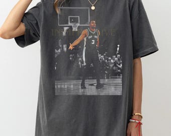 Vintage De'Aaron Fox Basketball T-Shirt, Retro NBA Graphic Tee, Spurs Fan Shirt