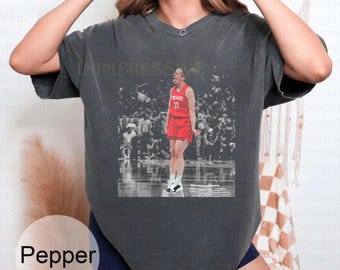 Vintage Caitlin Clark Basketball T-Shirt, Retro WNBA Graphic Tee, Indiana Fever Fan Shirt