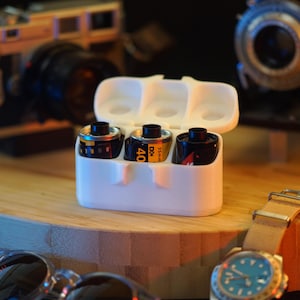 35mm Film Case (White) – Minimalist 3 Roll Storage Holder