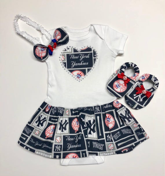new york yankees newborn outfits
