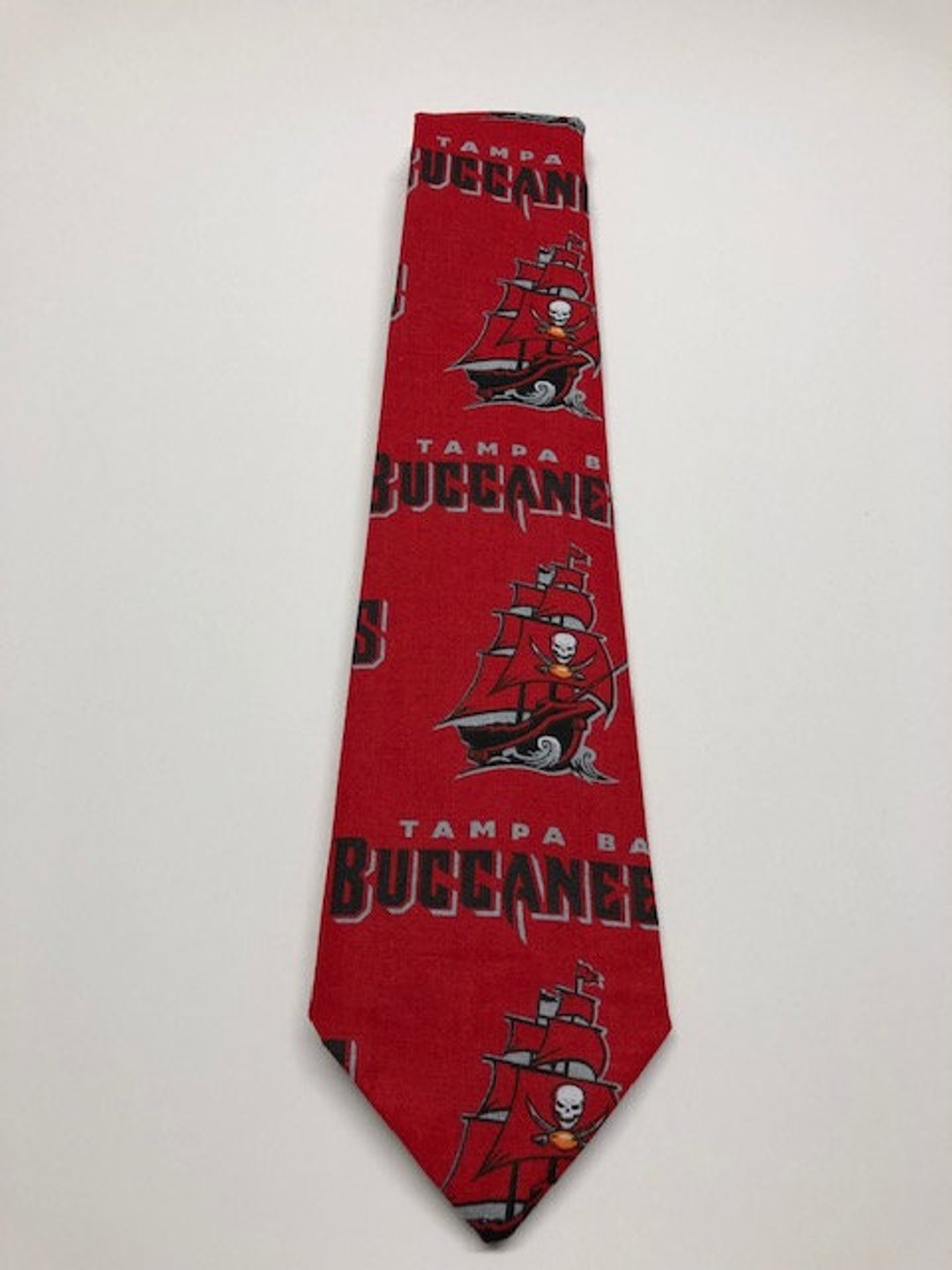 tampa bay buccaneers tie