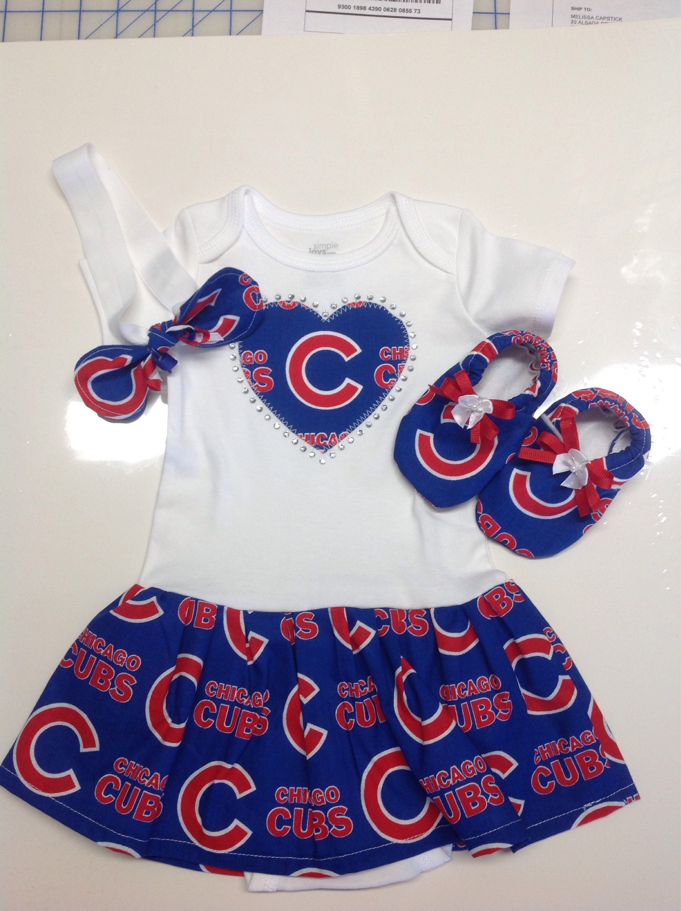 quiltsbykym Chicago Cubs Inspired Baby Coming-Home Outfit