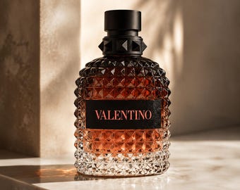 Valentino Uomo Born In Roma Coral Fantasy EDT para hombre 100 ml / Colonia amaderada aromática de lujo / Perfume de diseño de larga duración