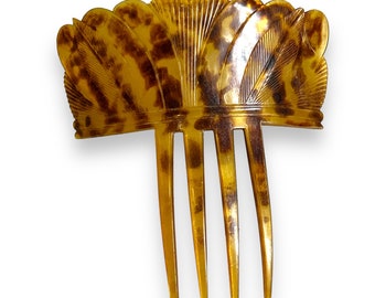 Antique 19c early American carved steer horn decorative hair comb in faux shell with scalloped leaf design - backcomb