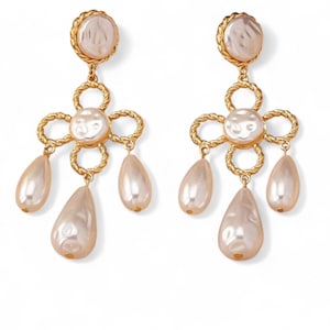 Vintage French Palace-Inspired Tassel Drop Earrings for Women – Pearl Floral Teardrop Statement Earrings – Elegant Retro Jewelry Gift
