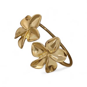 Gold Stainless Steel Double Flower Cuff Bracelet for Women, Waterproof Metal Floral Bangle, Elegant Party Jewelry Gift