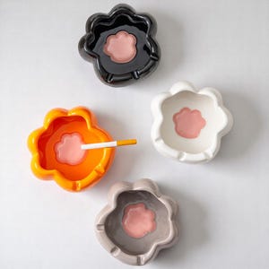BEST Funny Cat Paw Ashtray Unique Ceramic Cute Desk Decor Aesthetic Girly Gift for Smokers Home | Creative Whimsical Pet Lover Tray