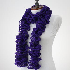 Strick-Rüschen Schal, Rüschen Accessoires, Frauen lila Halswärmer, Sashay Schal, Weihnachtsgeschenk, valentinstag Geschenk