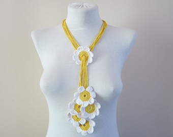 Daisy Statement Necklace, Wildflowers Crochet Jewelry, Spring Daisy Accessories, Flower oya necklace, Yellow White, Christmas gift, Women