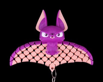 Articulated Bat Keychain – Cute Spooky Fidget Toy, 3D Printed Halloween Bat Keyring, Gothic Gift or Bag Charm for Bat Lovers & Horror Fans