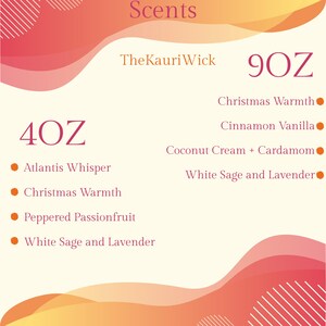 Puede incluir: Una lista de productos de The Kauri Wick, con varias fragancias. La imagen muestra opciones de fragancias en tama&ntilde;os de 4 oz y 9 oz. Las fragancias incluyen Atlantis Whisper, Christmas Warmth, Peppered Passionfruit, White Sage and Lavender, Cinnamon Vanilla y Coconut Cream + Cardamom.