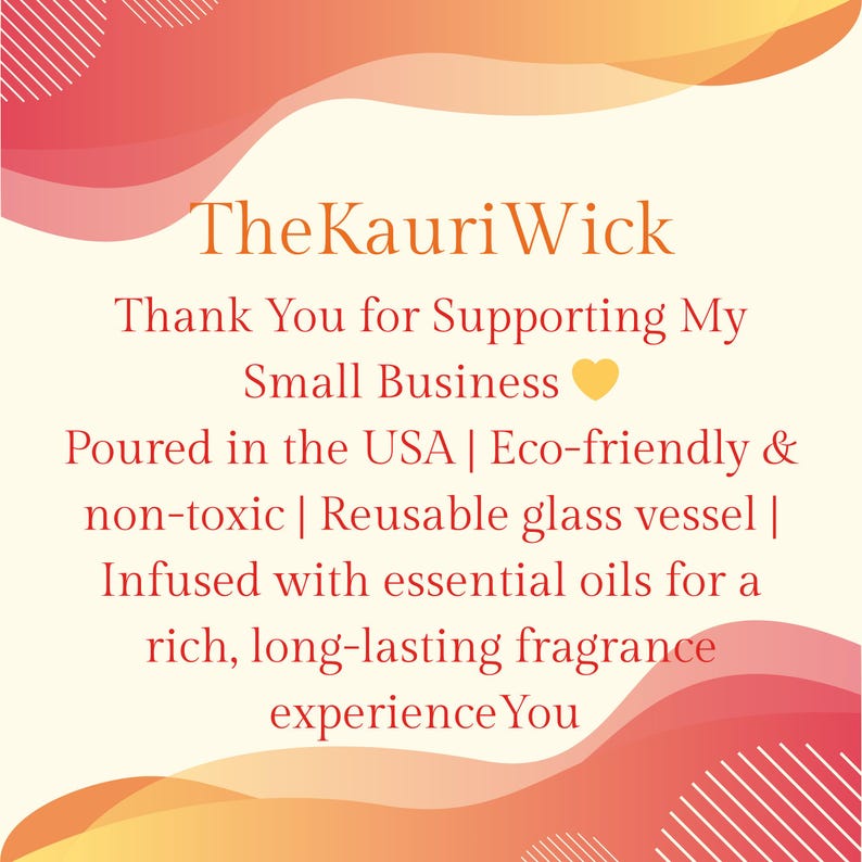 Puede incluir: Texto sobre un fondo crema con dise&ntilde;os de ondas naranjas y rojas. El texto dice "The Kauri Wick" y "Gracias por apoyar mi peque&ntilde;a empresa". El texto tambi&eacute;n describe el producto como ecol&oacute;gico, no t&oacute;xico e infundido con aceites esenciales.