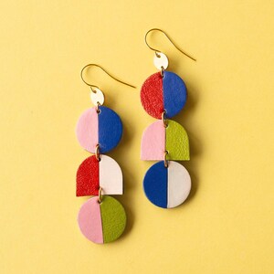 Pendientes Reflections multicolor: pendientes geométricos bicolor de cuero reciclado