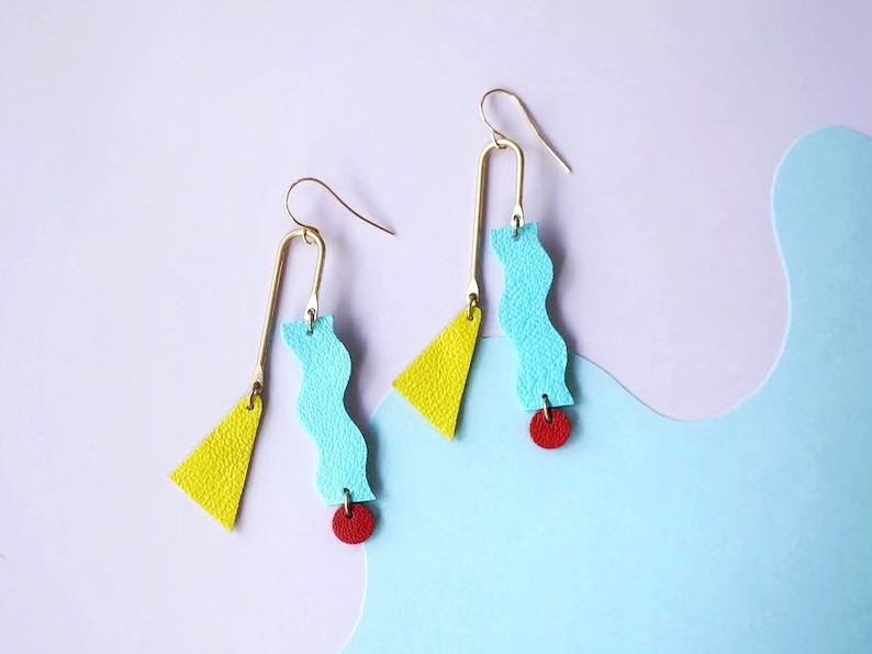 Asymmetrical Squiggle Mobile Earrings Colourful Red & Blue Statement Leather earrings with Geometric Shapes zdjęcie 2