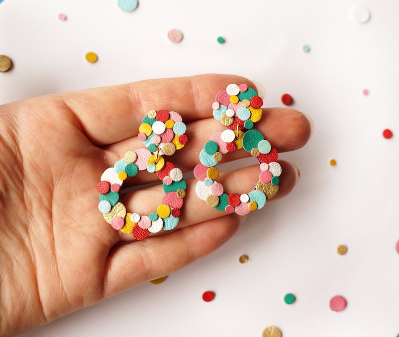 Rainbow Confetti Circle Earrings Clip on / Pierced Ear Options Colourful Reclaimed Leather Statement Earrings 画像 4