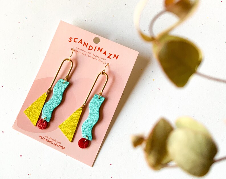 Asymmetrical Squiggle Mobile Earrings Colourful Red & Blue Statement Leather earrings with Geometric Shapes zdjęcie 3