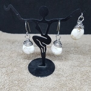Conjunto de joyas de turquesa blanca, joyas envueltas en alambre, pendientes colgantes de turquesa, joyas de boda, regalo de dama de honor, regalo de novia para ella JS22ABCD imagen 4