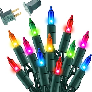 Puede incluir: Una cadena de luces navideñas multicolores con bombillas rojas, naranjas, amarillas, verdes, azules y rosas. Las luces están en un cable negro y tienen un enchufe estándar. Perfecto para decoraciones navideñas.